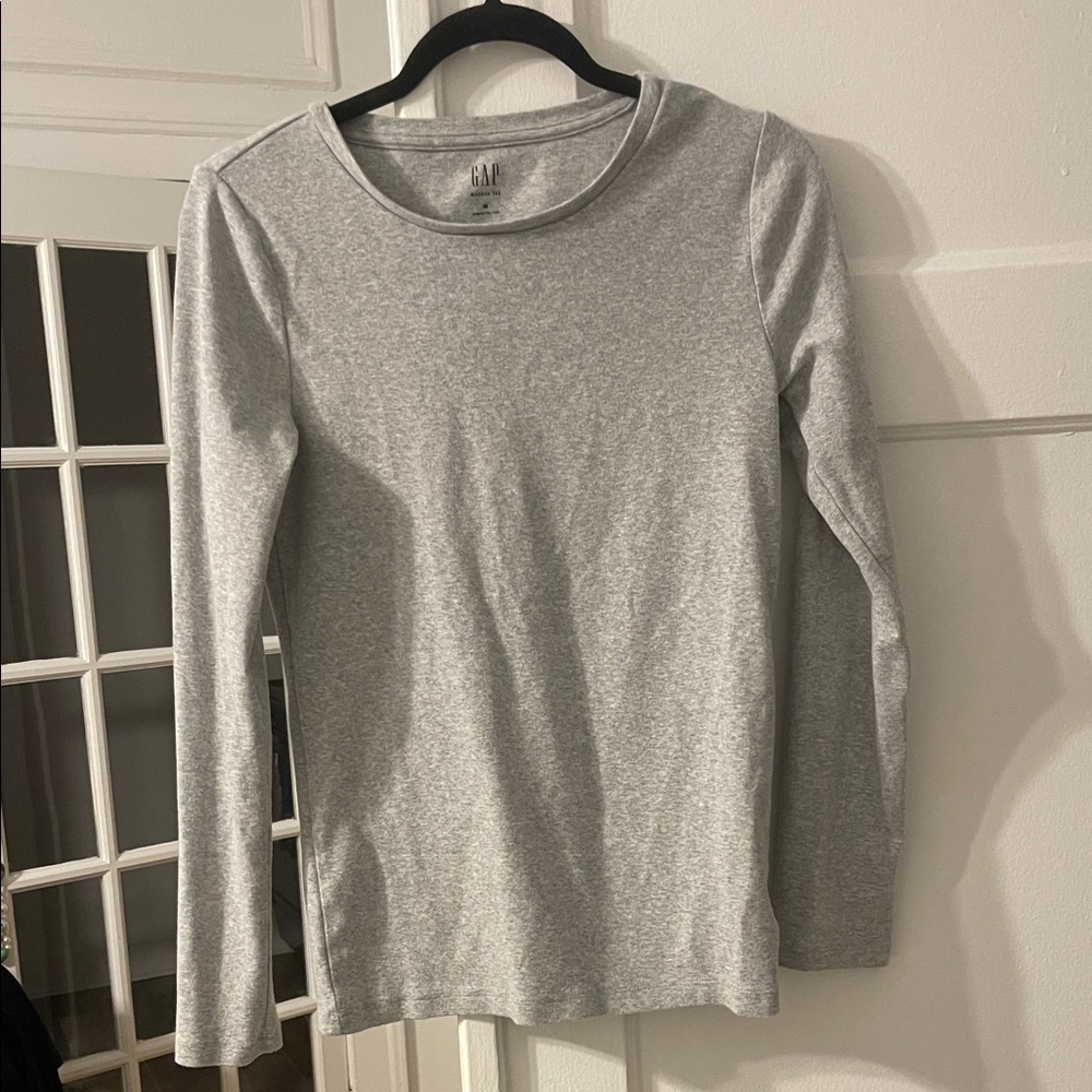 GAP Heather Gray Long Sleeve Shirt